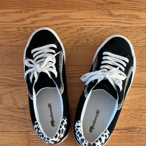 New Madewell Sidewalk Low-Top sneakers.